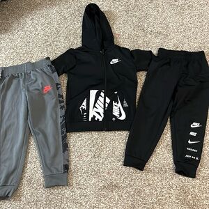 Nike Tracksuit Toddler Kids 4T Like New